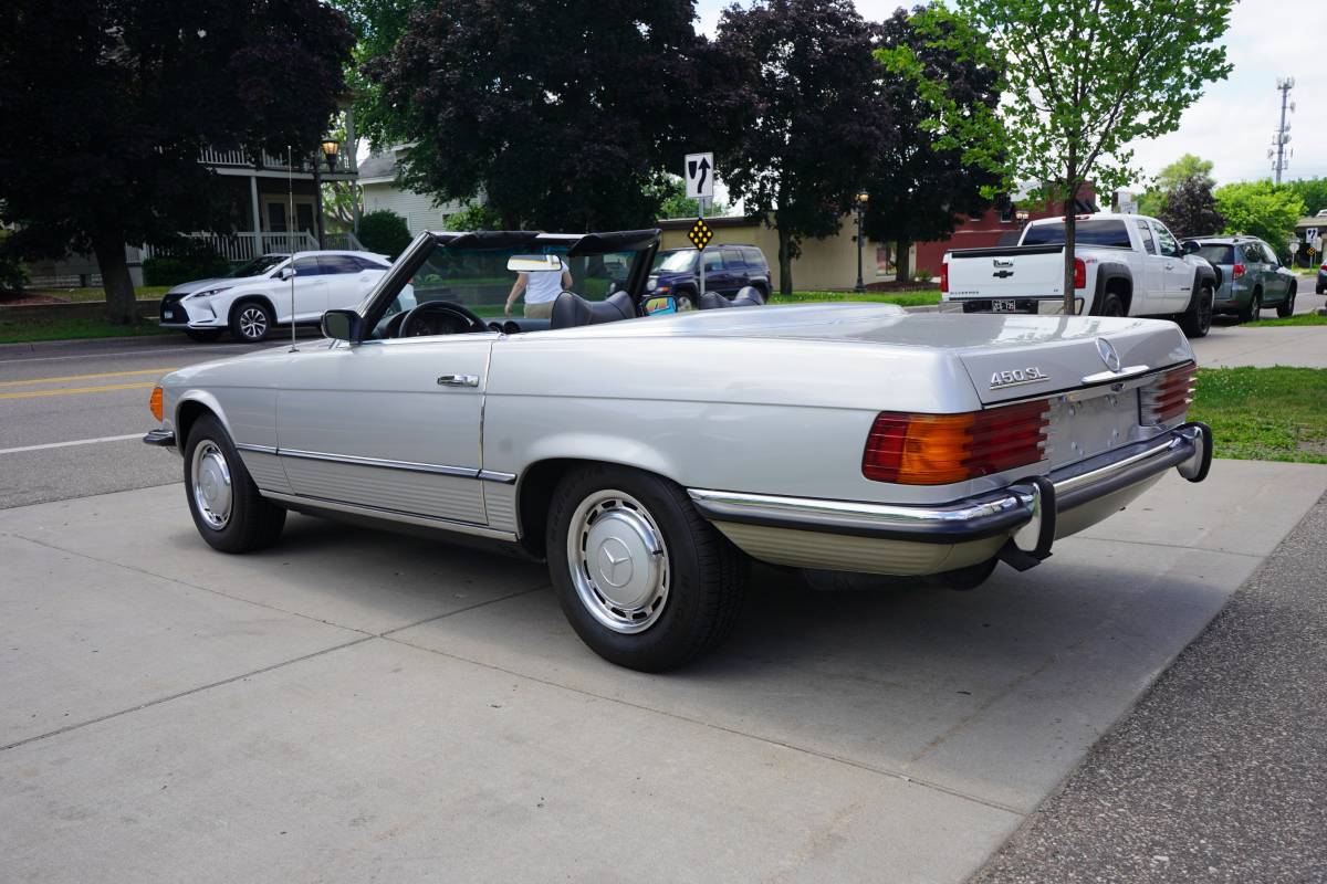 Mercedes-benz-450-sl-1973-silver-4
