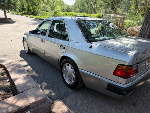 Mercedes-benz-500-500e-1992-silver-1