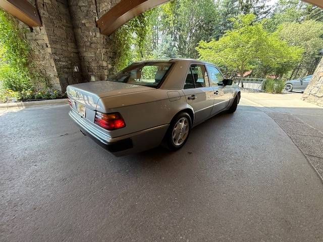 Mercedes-benz-500-500e-1992-silver-18