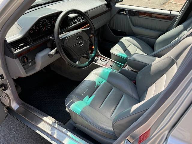 Mercedes-benz-500-500e-1992-silver-5