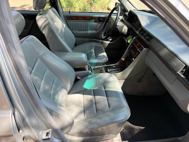 Mercedes-benz-500-500e-1992-silver-6