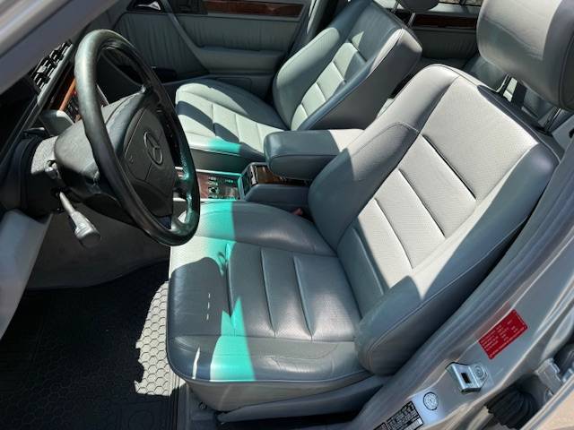 Mercedes-benz-500-500e-1992-silver-8