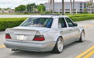 Mercedes-benz-500e-1992-Silver-Blue-19