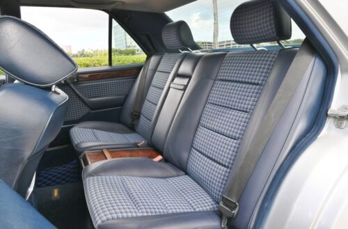 Mercedes-benz-500e-1992-Silver-Blue-2
