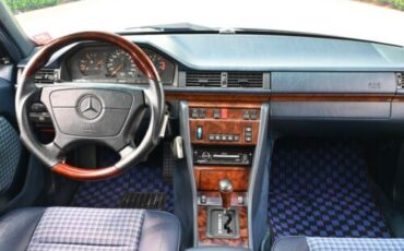Mercedes-benz-500e-1992-Silver-Blue-5