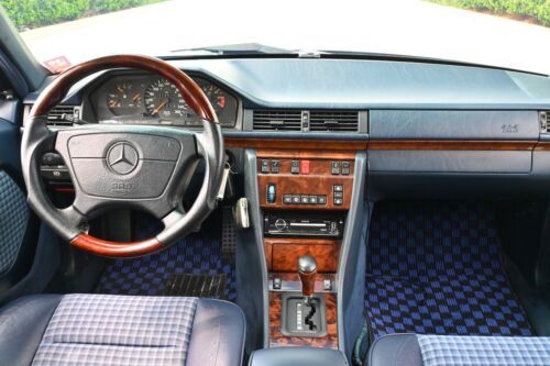Mercedes-benz-500e-1992-Silver-Blue-5