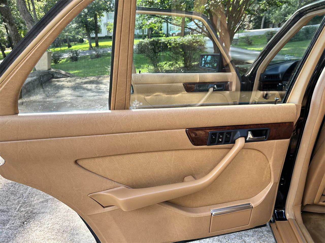 Mercedes-benz-500sel-1985-Black-Palomino-11
