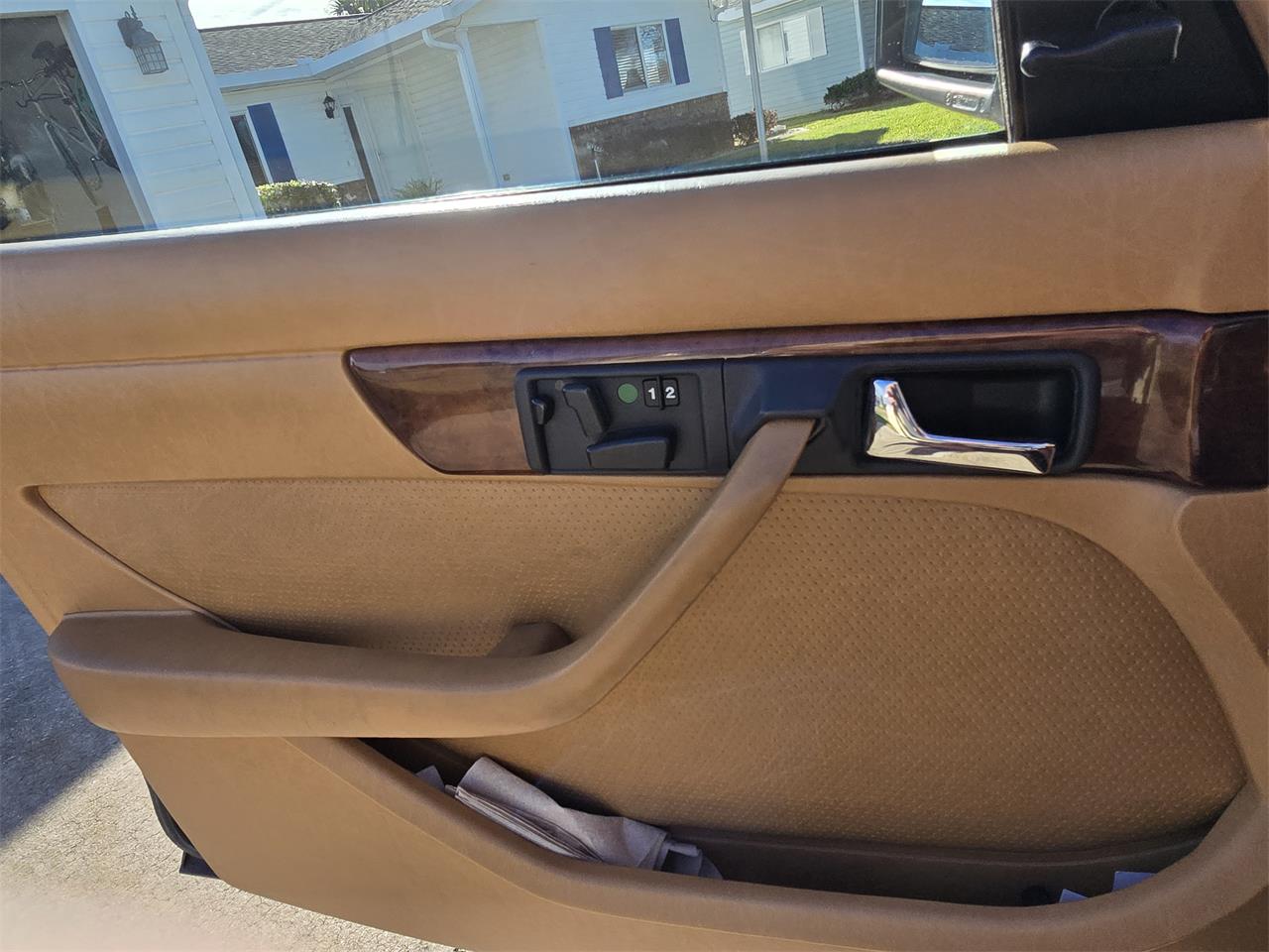 Mercedes-benz-500sel-1985-Pale-Yellow-Tan-20
