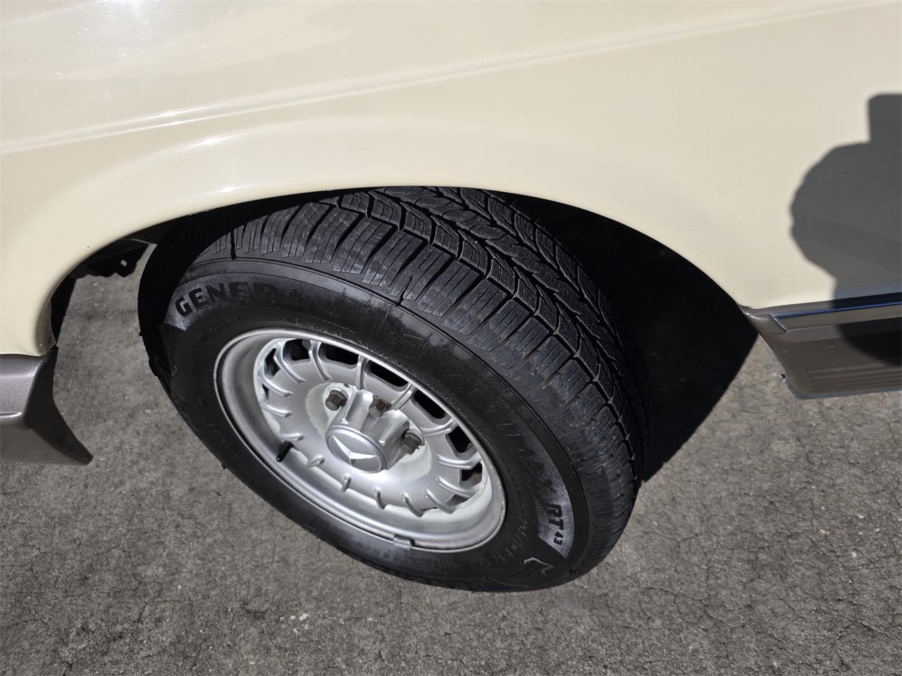 Mercedes-benz-500sel-1985-Pale-Yellow-Tan-5