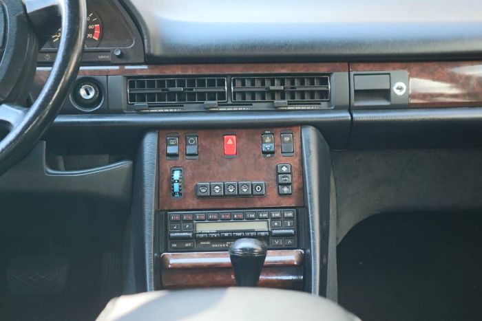 Mercedes-benz-500sl-1987-Black-1