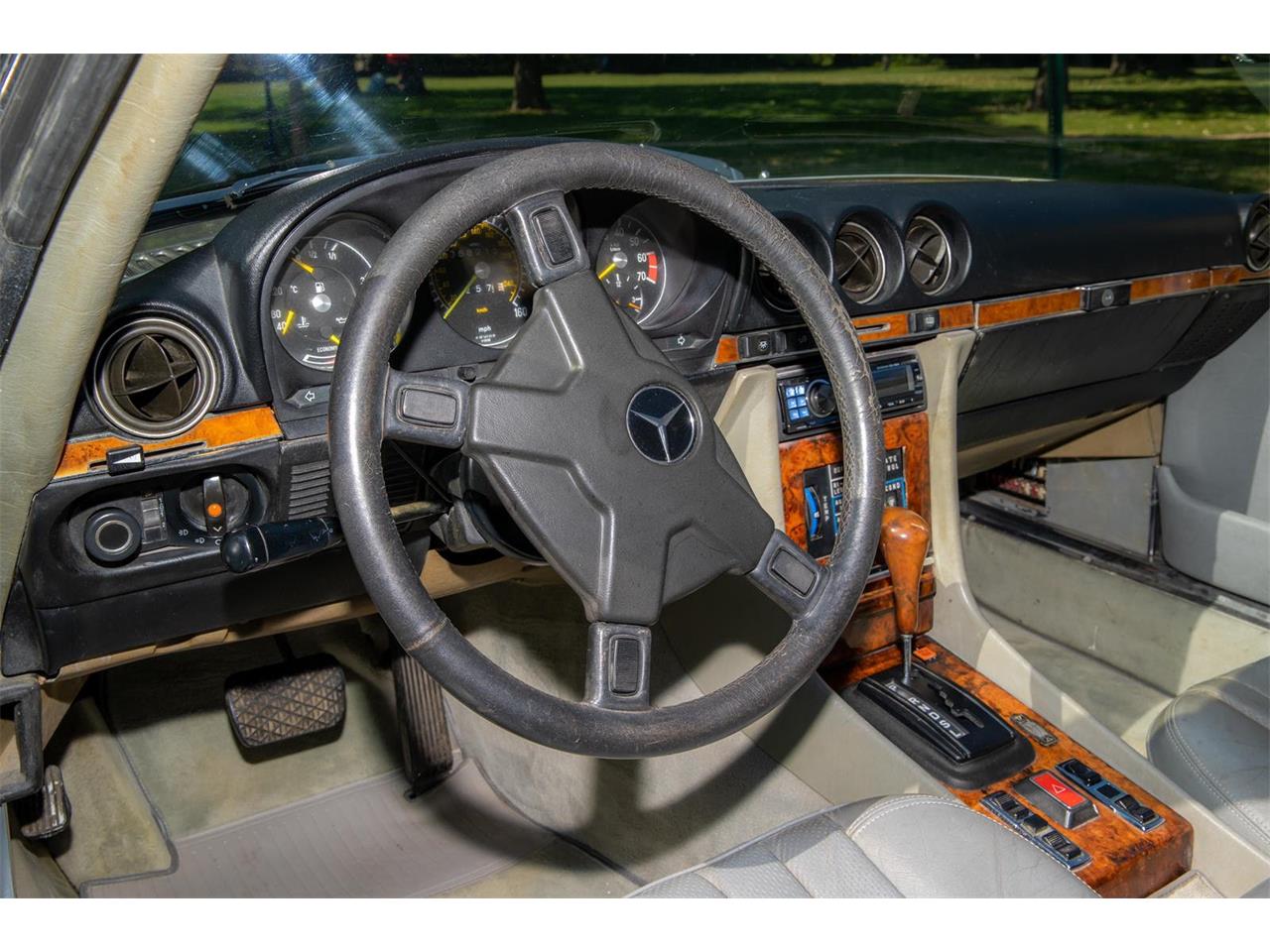 Mercedes-benz-500slc-1981-Silver-Gray-12
