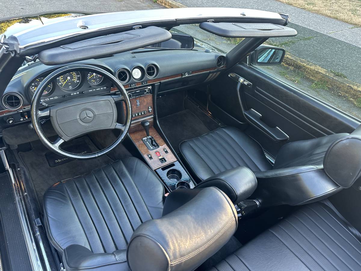 Mercedes-benz-560-560sl-1986-black-2
