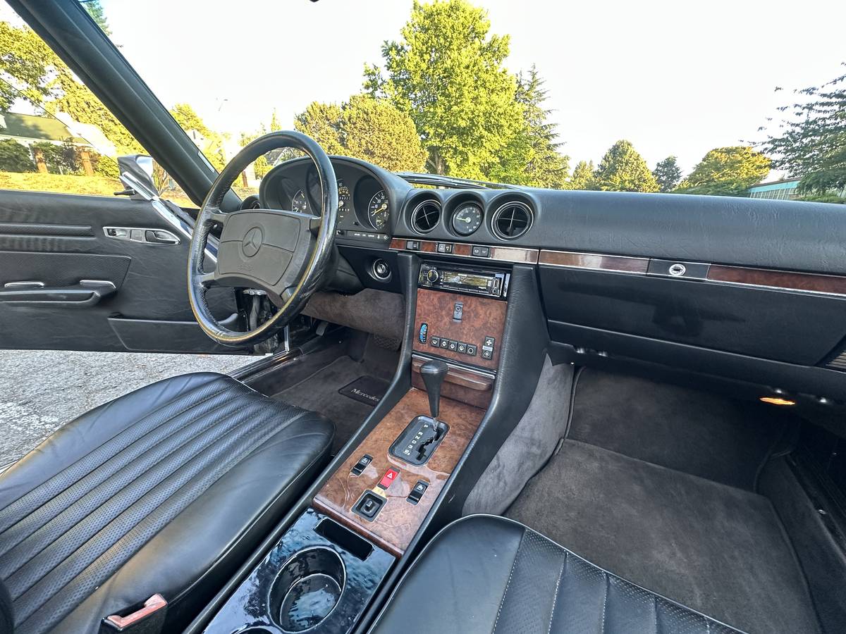 Mercedes-benz-560-560sl-1986-black-3
