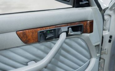 Mercedes-benz-560-series-sel-4d-1991-silver-10