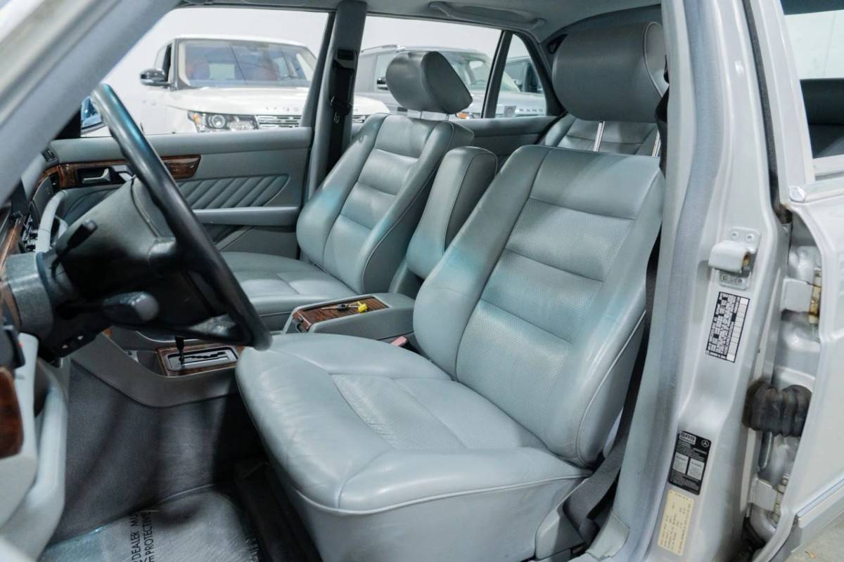 Mercedes-benz-560-series-sel-4d-1991-silver-13