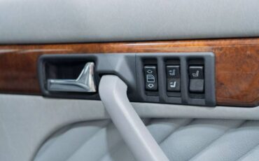 Mercedes-benz-560-series-sel-4d-1991-silver-18
