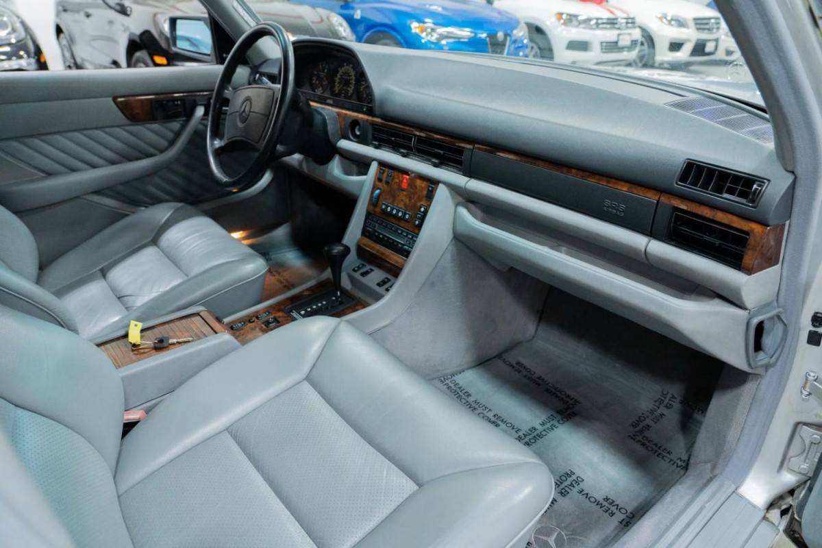 Mercedes-benz-560-series-sel-4d-1991-silver-22