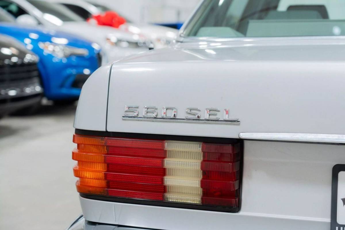 Mercedes-benz-560-series-sel-4d-1991-silver-6