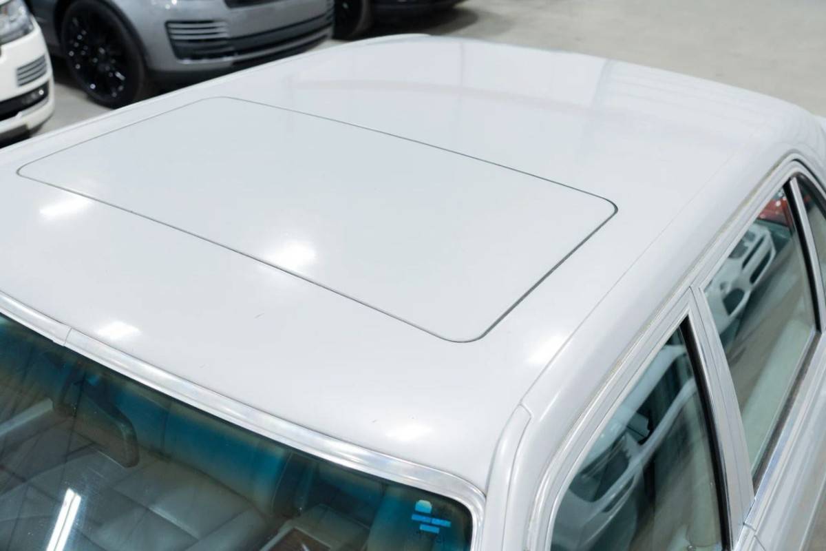 Mercedes-benz-560-series-sel-4d-1991-silver-9