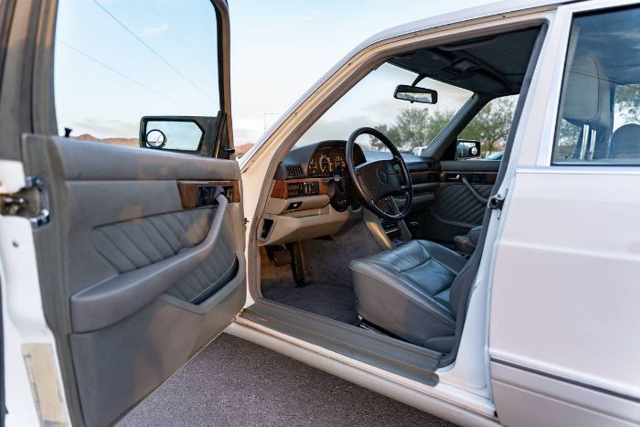 Mercedes-benz-560sel-1989-White-Gray-11