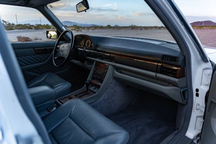 Mercedes-benz-560sel-1989-White-Gray-12