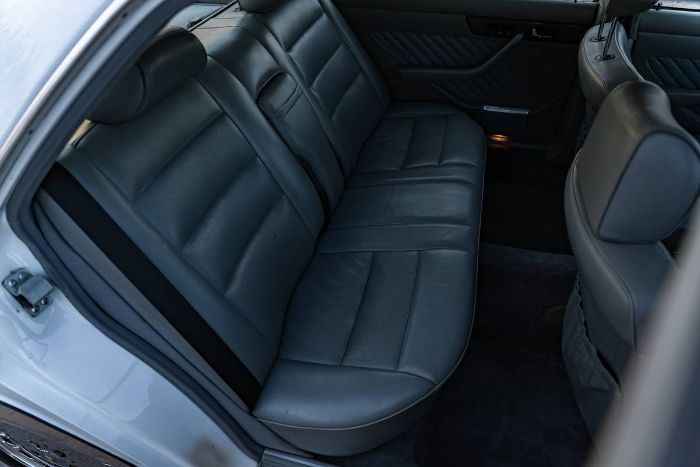 Mercedes-benz-560sel-1989-White-Gray-13