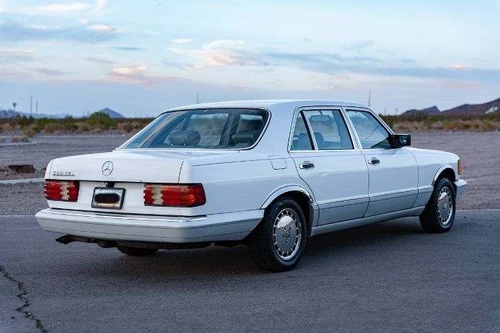 Mercedes-benz-560sel-1989-White-Gray-14