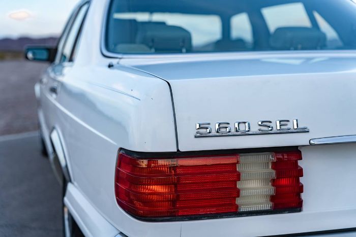Mercedes-benz-560sel-1989-White-Gray-15