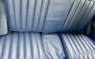 Mercedes-benz-560sl-1986-Artic-white-Blue-17