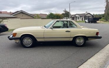 Mercedes-benz-560sl-1986-Yellow-tan