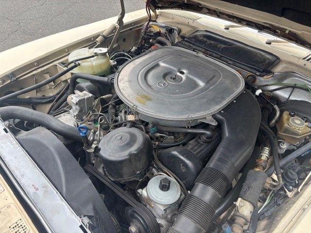 Mercedes-benz-560sl-1986-Yellow-tan-4
