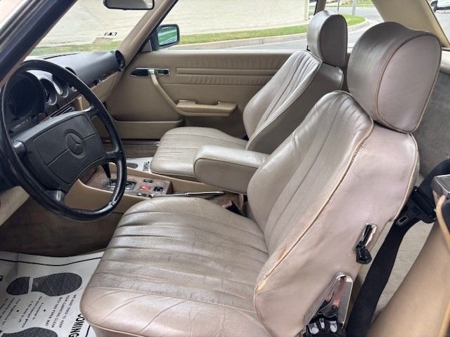 Mercedes-benz-560sl-1986-Yellow-tan-7