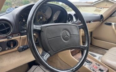 Mercedes-benz-560sl-1986-Yellow-tan-8