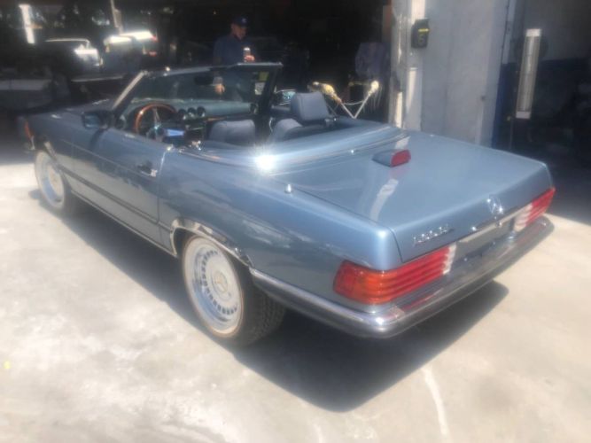 Mercedes-benz-560sl-1987-Blue-14