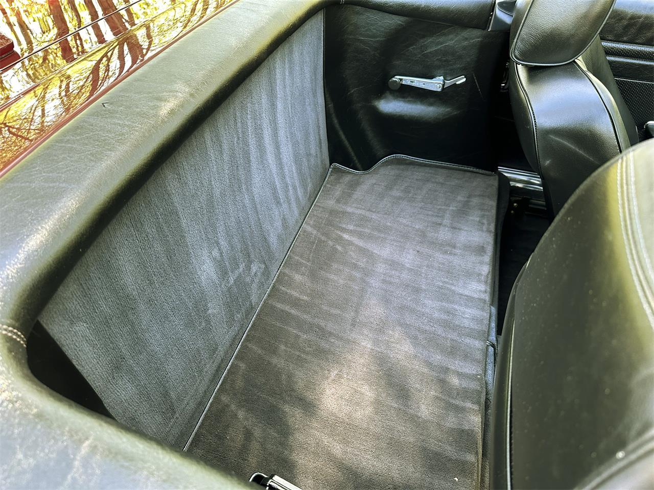 Mercedes-benz-560sl-1987-Burgundy-Black-35