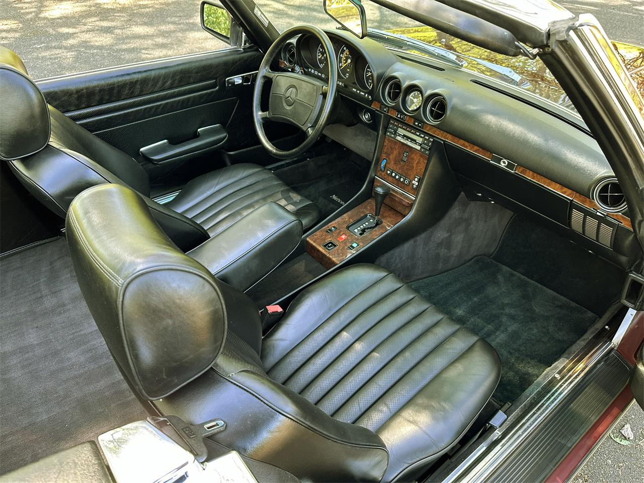 Mercedes-benz-560sl-1987-Burgundy-Black-9