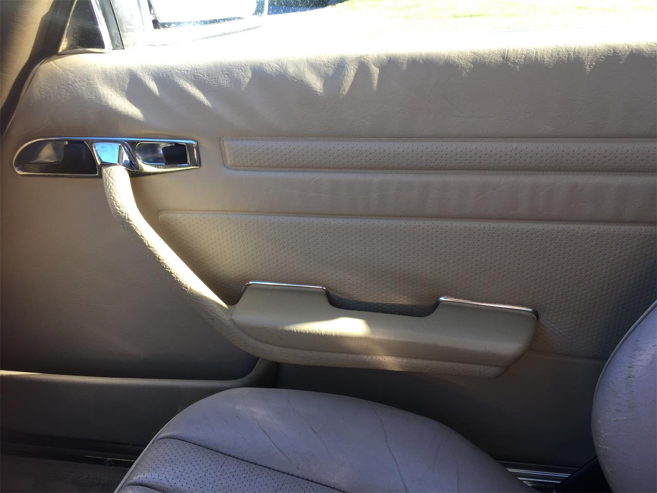 Mercedes-benz-560sl-1987-Cabernet-Red-Beige-17