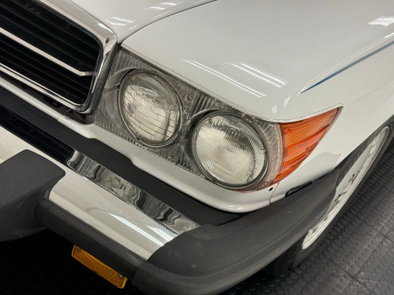 Mercedes-benz-560sl-1988-White-Navy-Blue-21