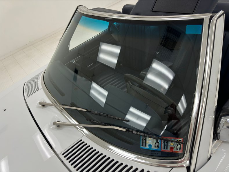 Mercedes-benz-560sl-1988-White-Navy-Blue-23