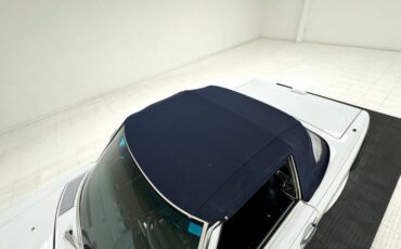 Mercedes-benz-560sl-1988-White-Navy-Blue-25