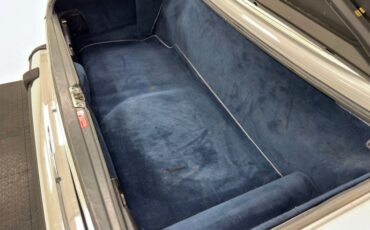Mercedes-benz-560sl-1988-White-Navy-Blue-27