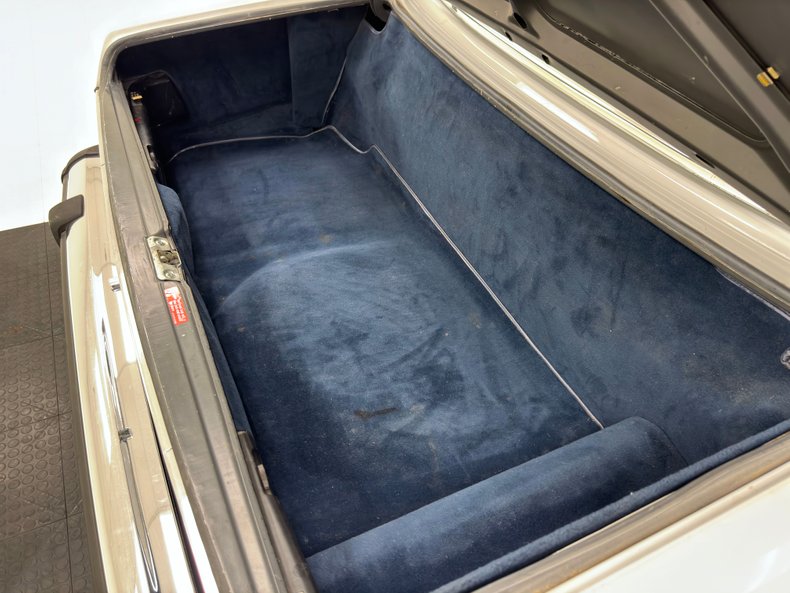Mercedes-benz-560sl-1988-White-Navy-Blue-27