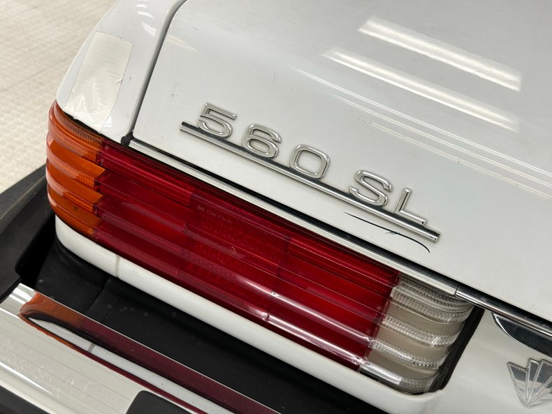 Mercedes-benz-560sl-1988-White-Navy-Blue-32