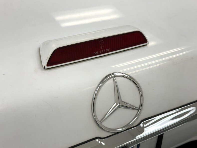 Mercedes-benz-560sl-1988-White-Navy-Blue-33