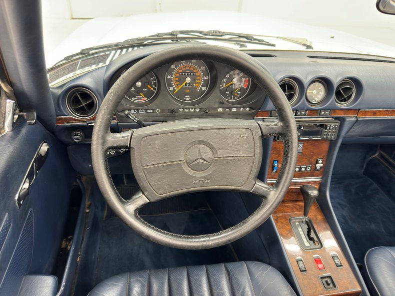Mercedes-benz-560sl-1988-White-Navy-Blue-5