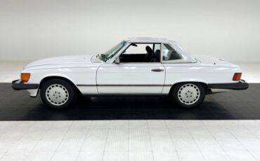 Mercedes-benz-560sl-1988-White-Navy-Blue-9