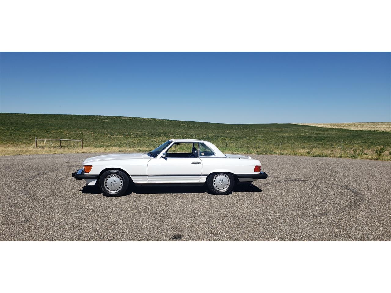 Mercedes-benz-560sl-1988-White-Navy-blue-10