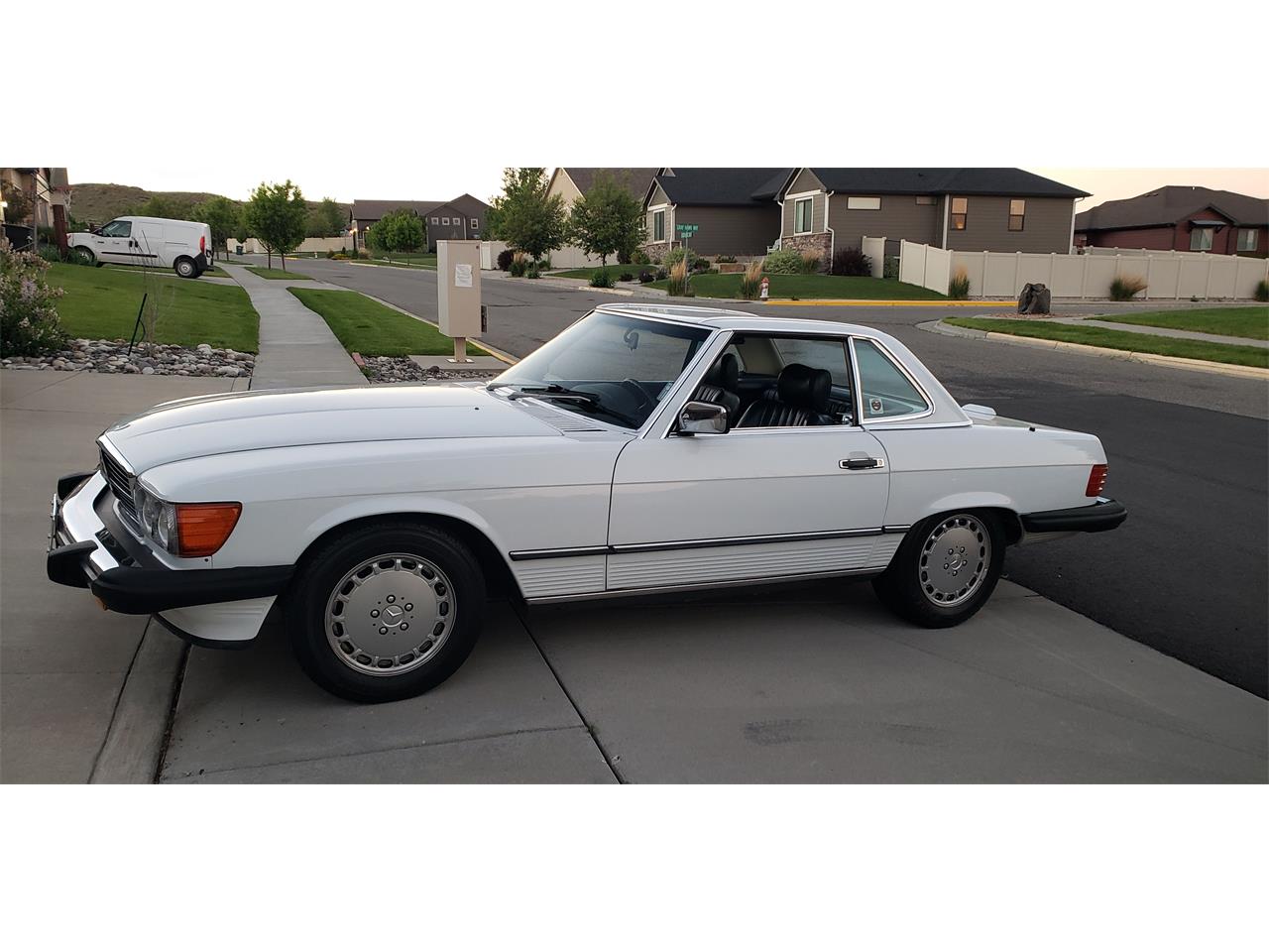 Mercedes-benz-560sl-1988-White-Navy-blue-14