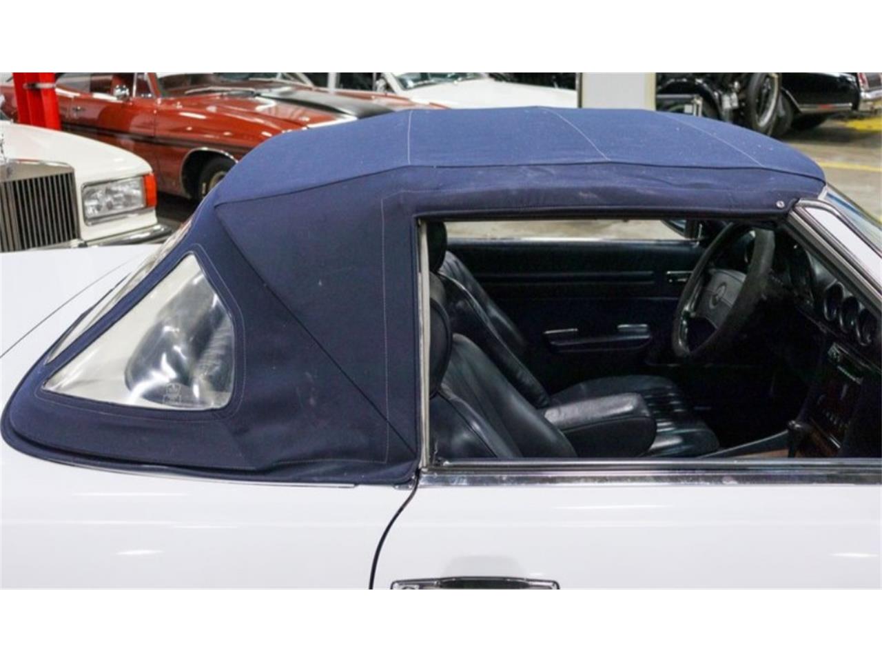 Mercedes-benz-560sl-1988-White-Navy-blue-22