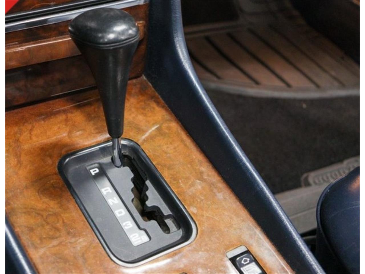 Mercedes-benz-560sl-1988-White-Navy-blue-3